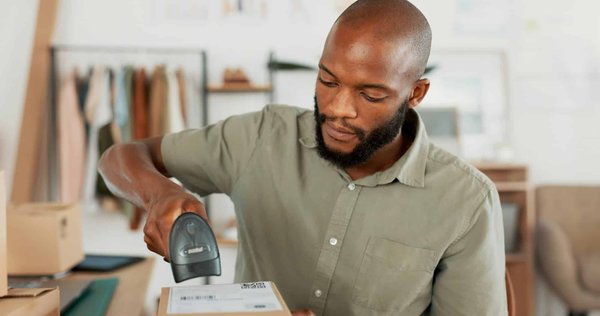 Quelles stratégies pour gérer efficacement les stocks dans une petite entreprise de retail?